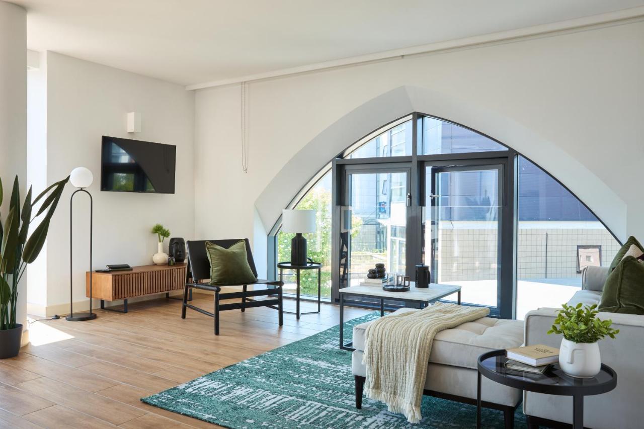 Kew Bridge By Viridian Apartments Екстериор снимка