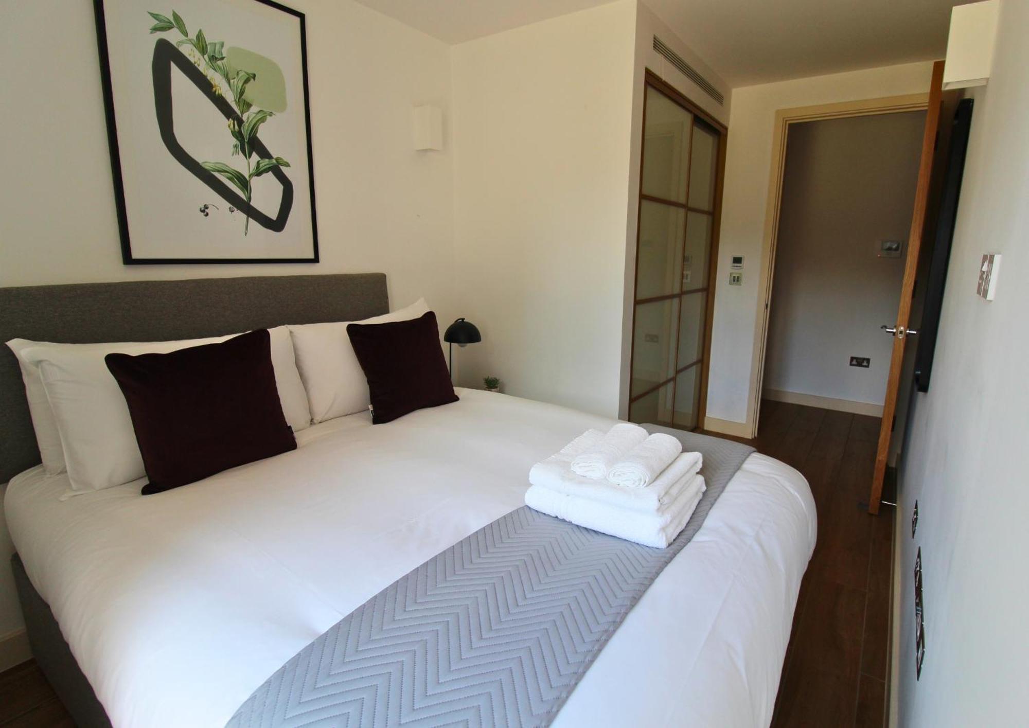 Kew Bridge By Viridian Apartments Екстериор снимка