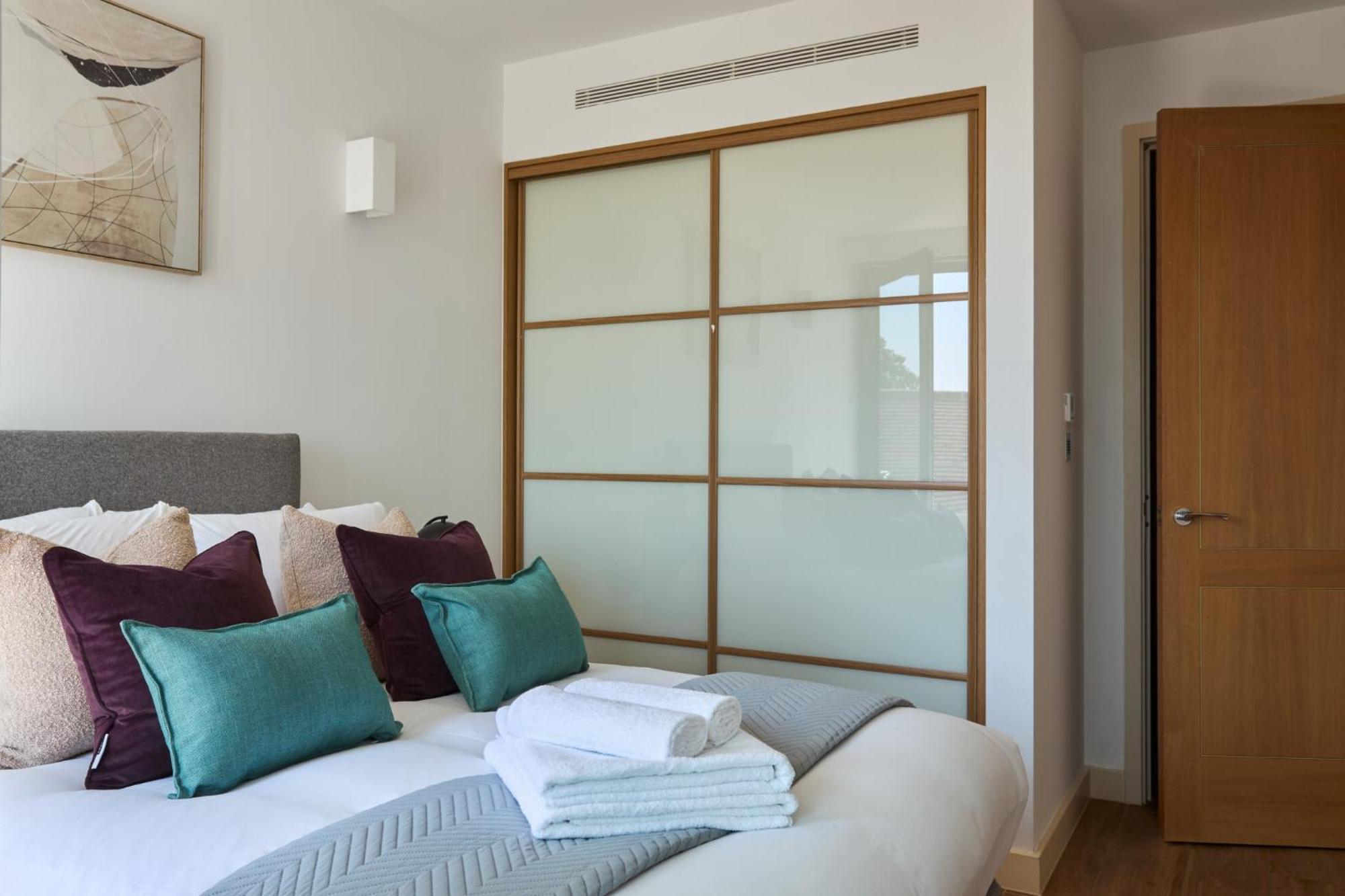 Kew Bridge By Viridian Apartments Екстериор снимка